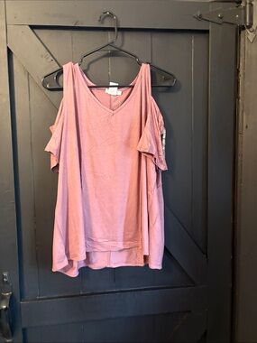 Cold-Shoulder V-Neck Tunic Top in Dusty Rose